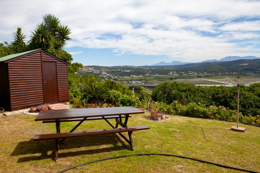 4 Bedroom Property for Sale in Southern Cross Western Cape